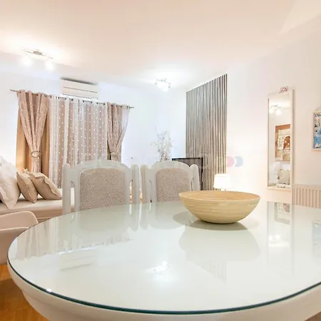 Crystal Seaview Silva * Makarska